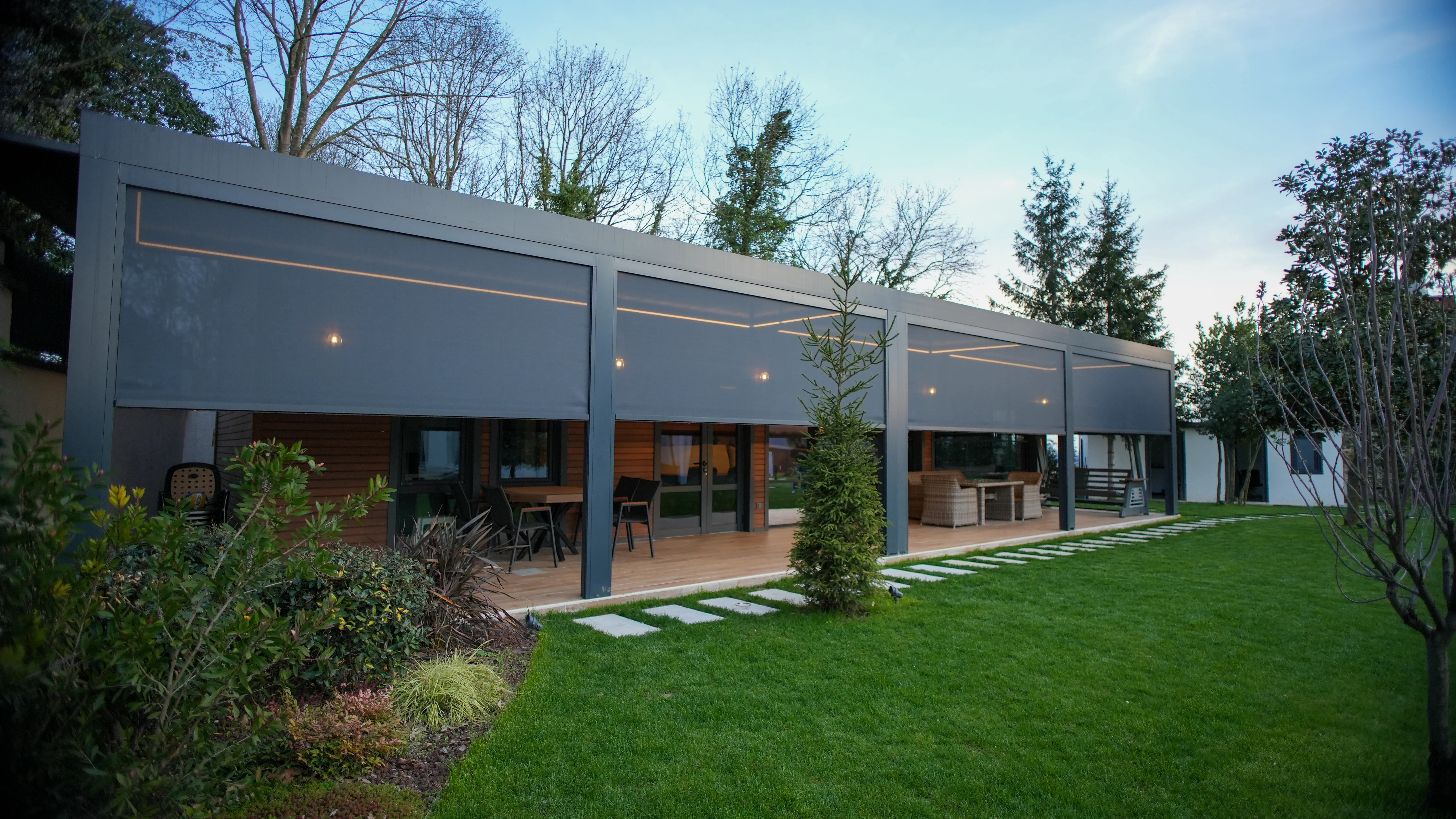 Ünal Kablo Villa — Single-Move Bioclimatic Pergola and Zip Screen